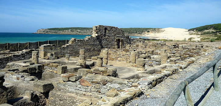 TDie Überreste der römischen Stadt Baelo Claudia lassen erahnen, wie etwa 200 v.Chr. Städte gebaut wurden.